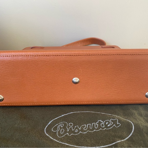 Biscuter Barcelona Leather Handbag - Picture 8 of 16